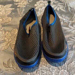 Men's Black and Blue Mesh Slip-On Shoes